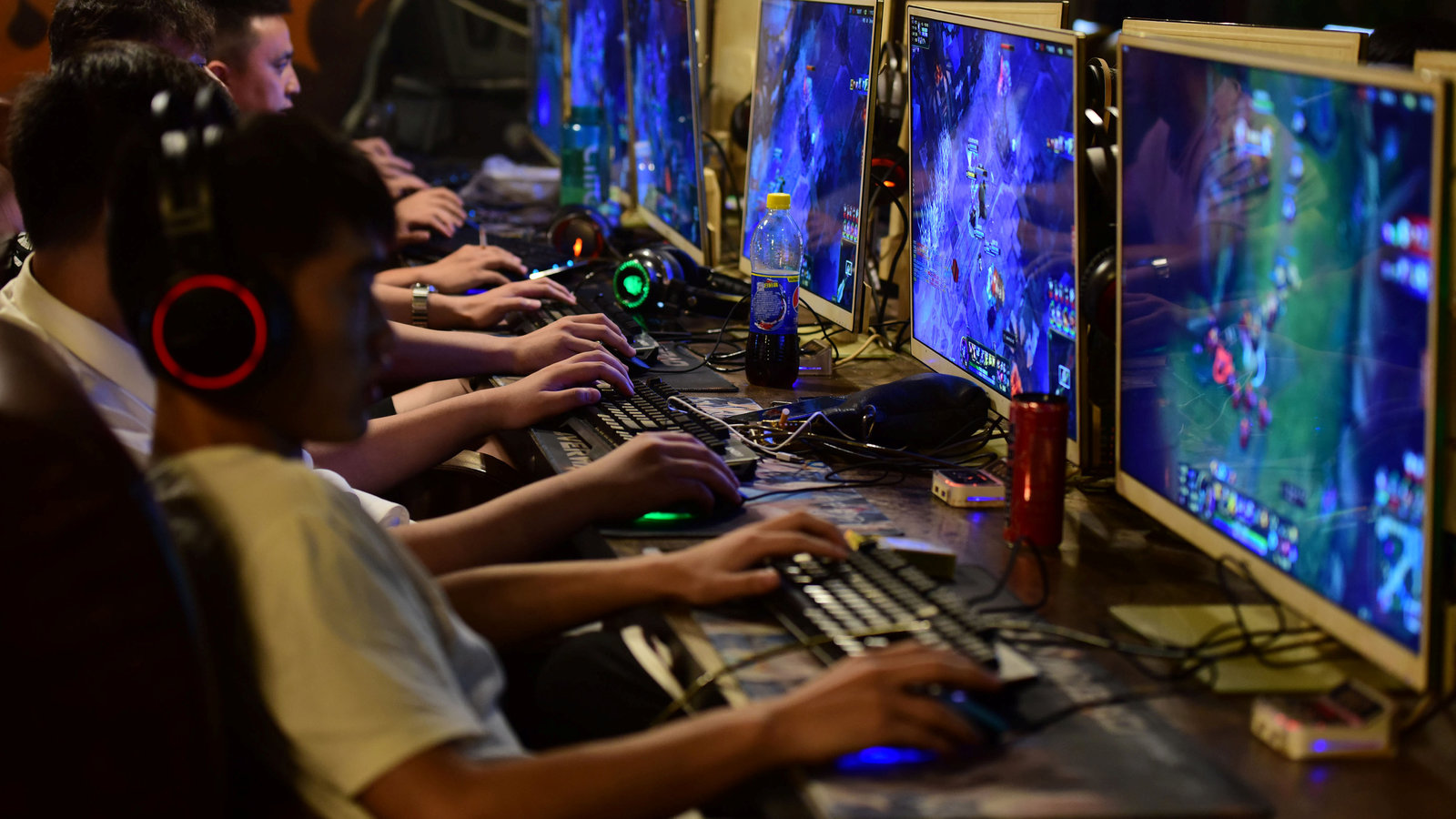 90 Minutes a Day, Until 10 P.M.: China Sets Rules for Young Gamers - The  New York Times