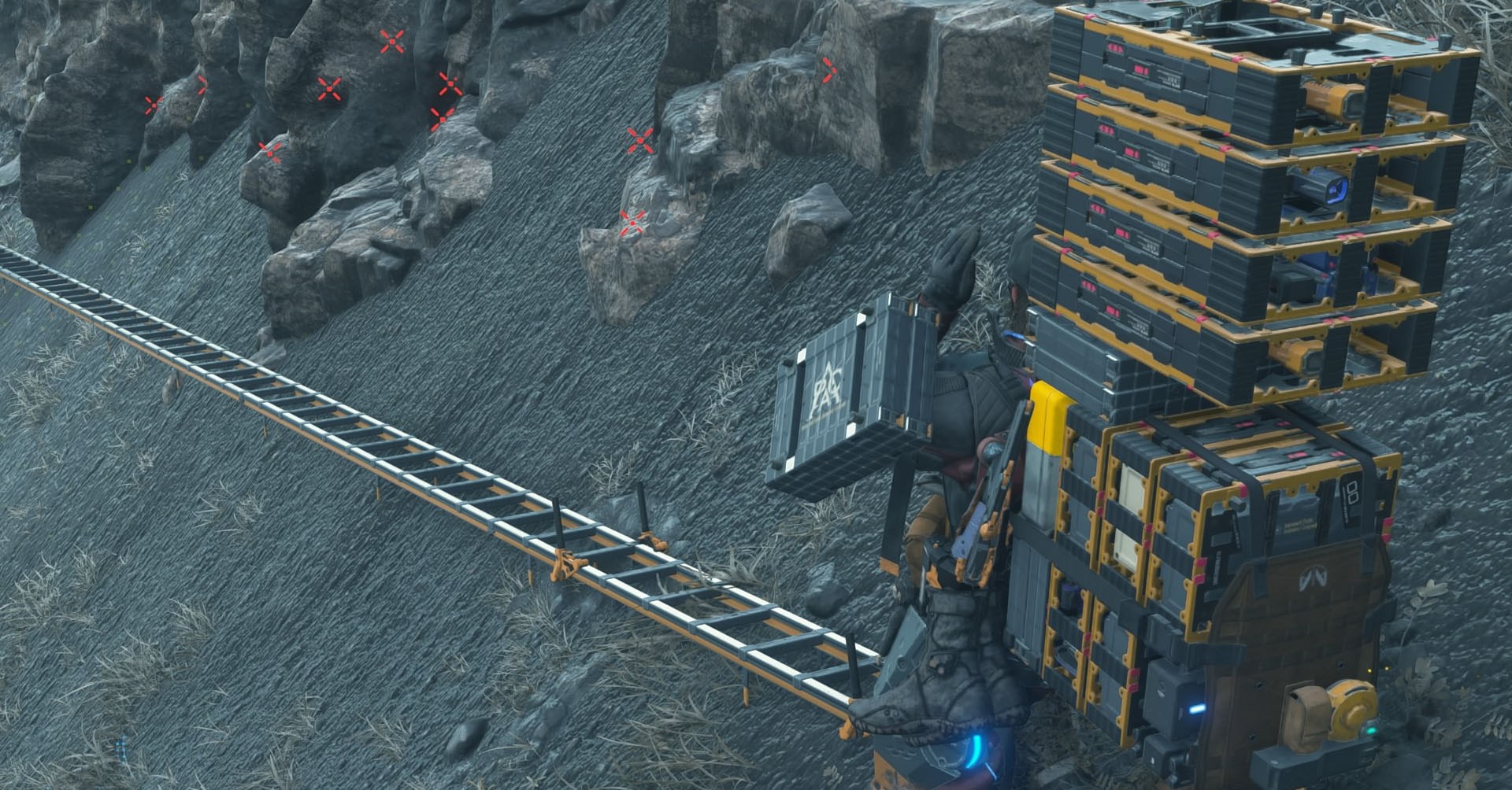 Uma captura de tela do Death Stranding, mostrando um personagem na frente de uma escada no chão.