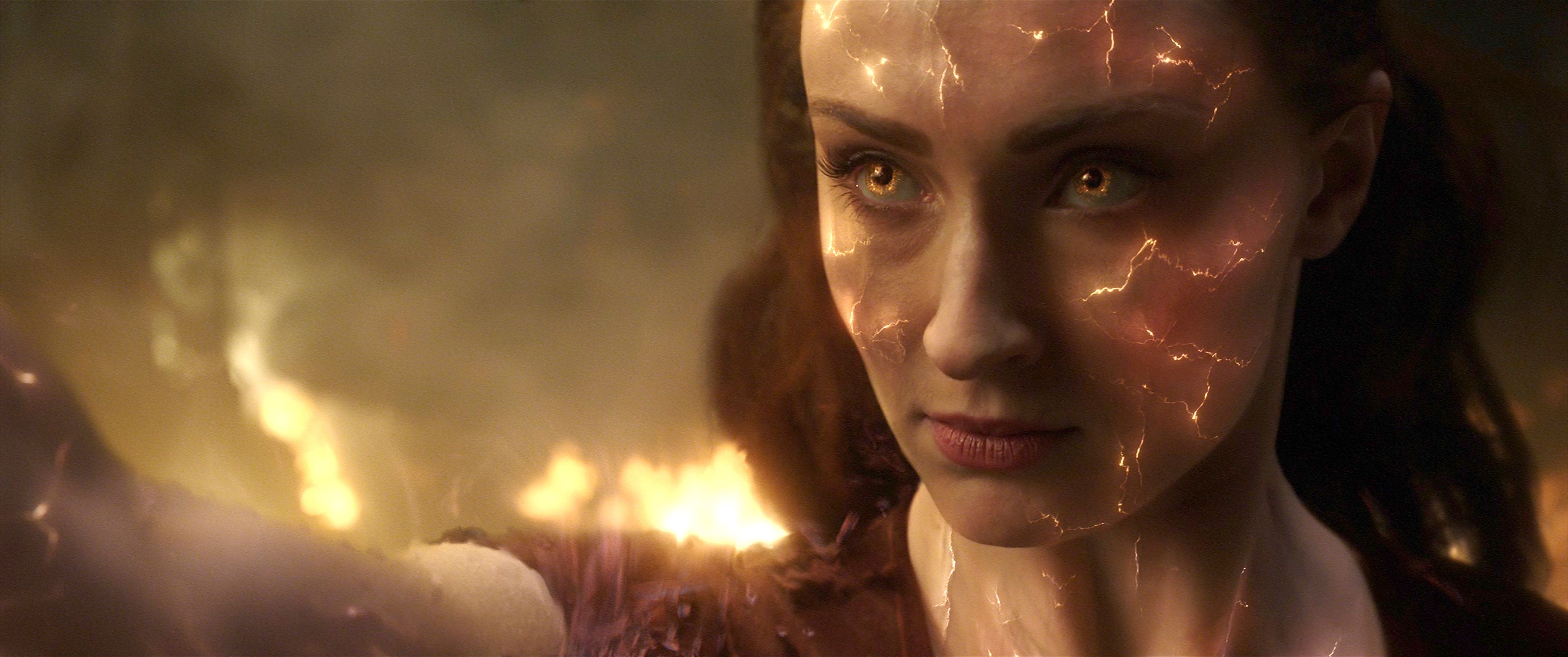 Jean Gray como Phoenix, Skin Crackling com energia queimada, no filme X-Men: Dark Phoenix