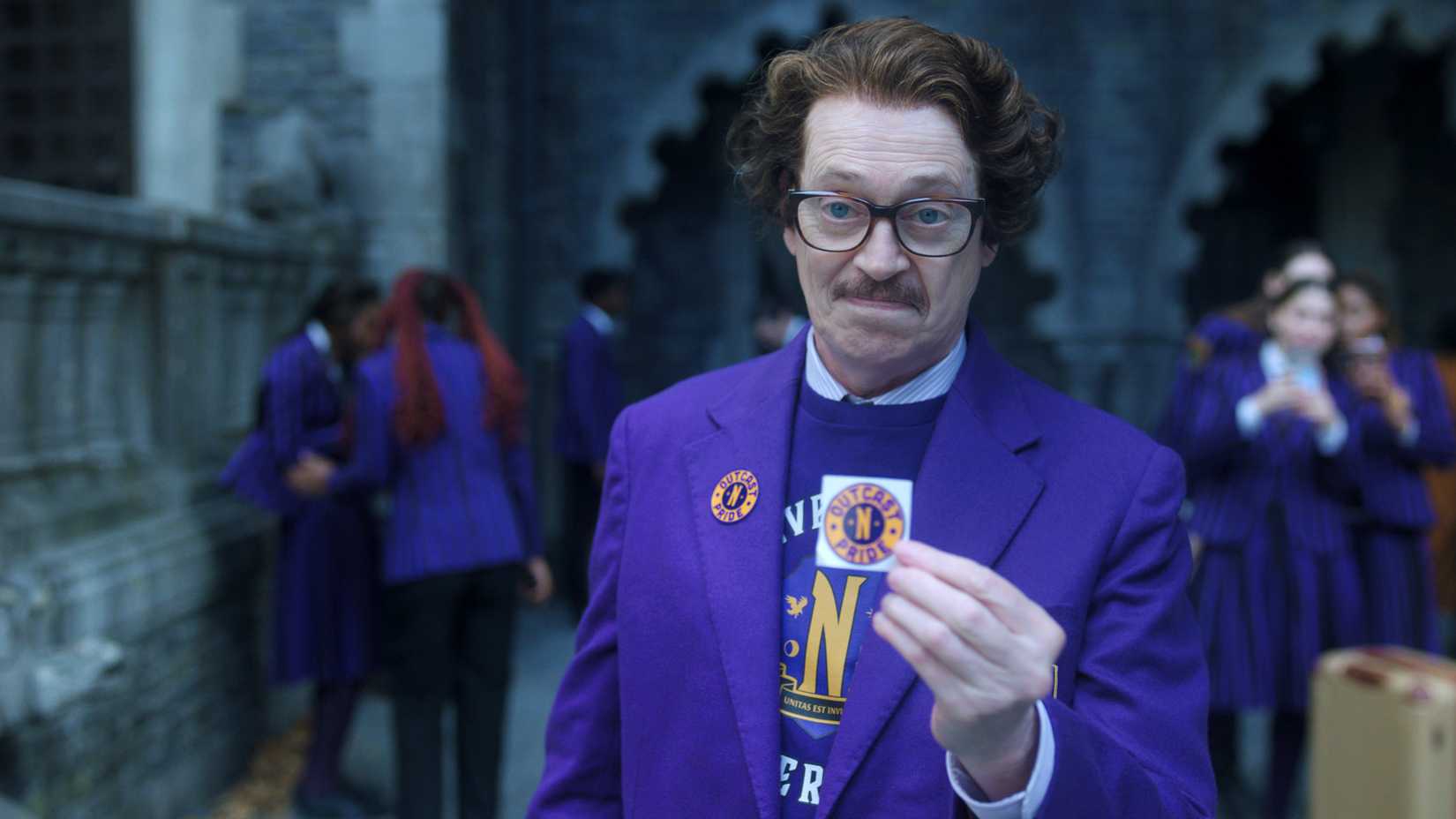 Barry Dort (Steve Buscemi) possui um adesivo Nevermore na quarta -feira