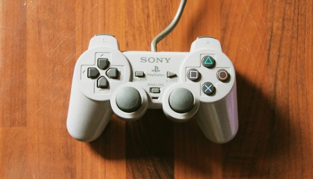 gray sony ps 4 controller