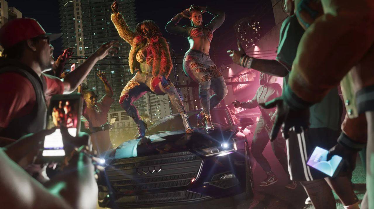 Uma multidão de NPCs nos relógios GTA 6 enquanto duas mulheres dançam no topo de um carro.