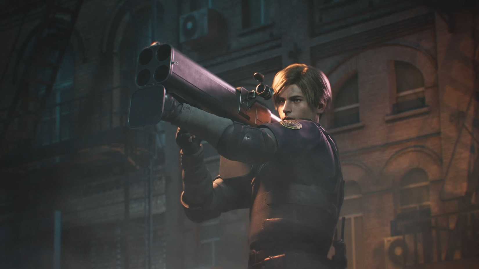 Uma captura de tela do vídeo oficial de Resident Evil Survival Unit mostrando Leon com uma bazuka
