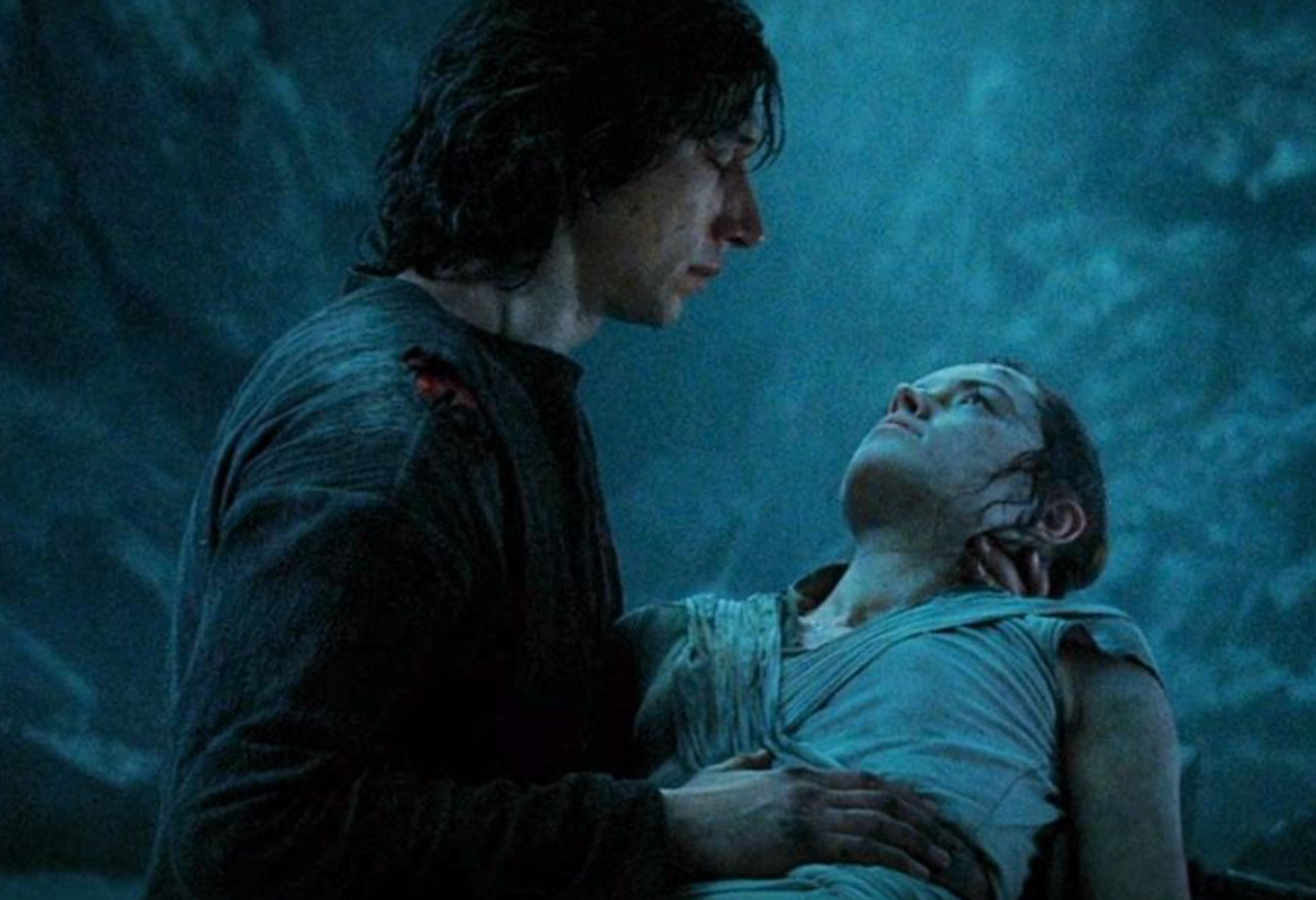 Kylo Ren momentos antes de sacrificar sua vida para salvar Rey em The Rise of Skywalker