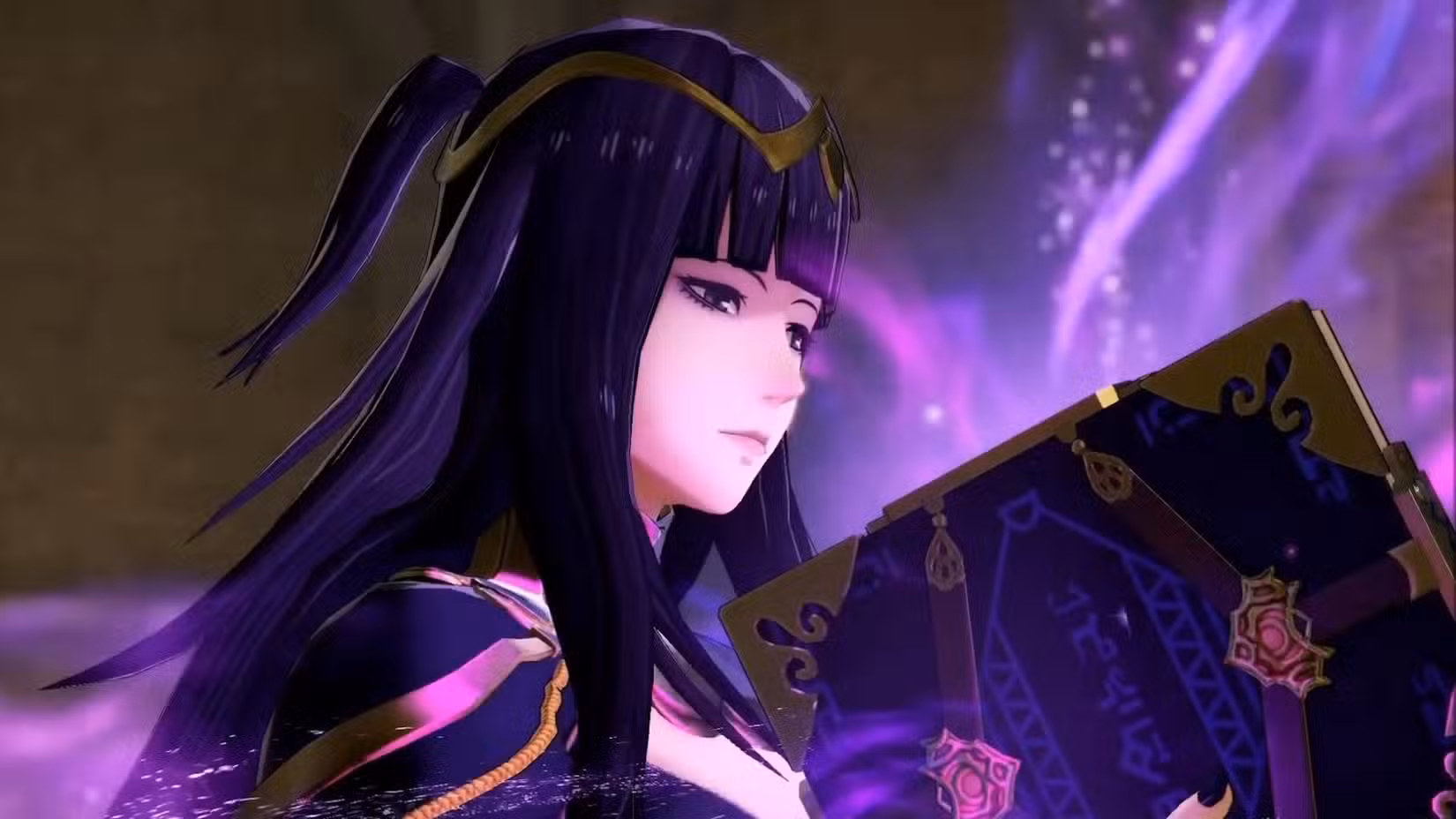 Uma captura de tela de Tharja consultando um livro de feitiços de Fire Emblem Warriors
