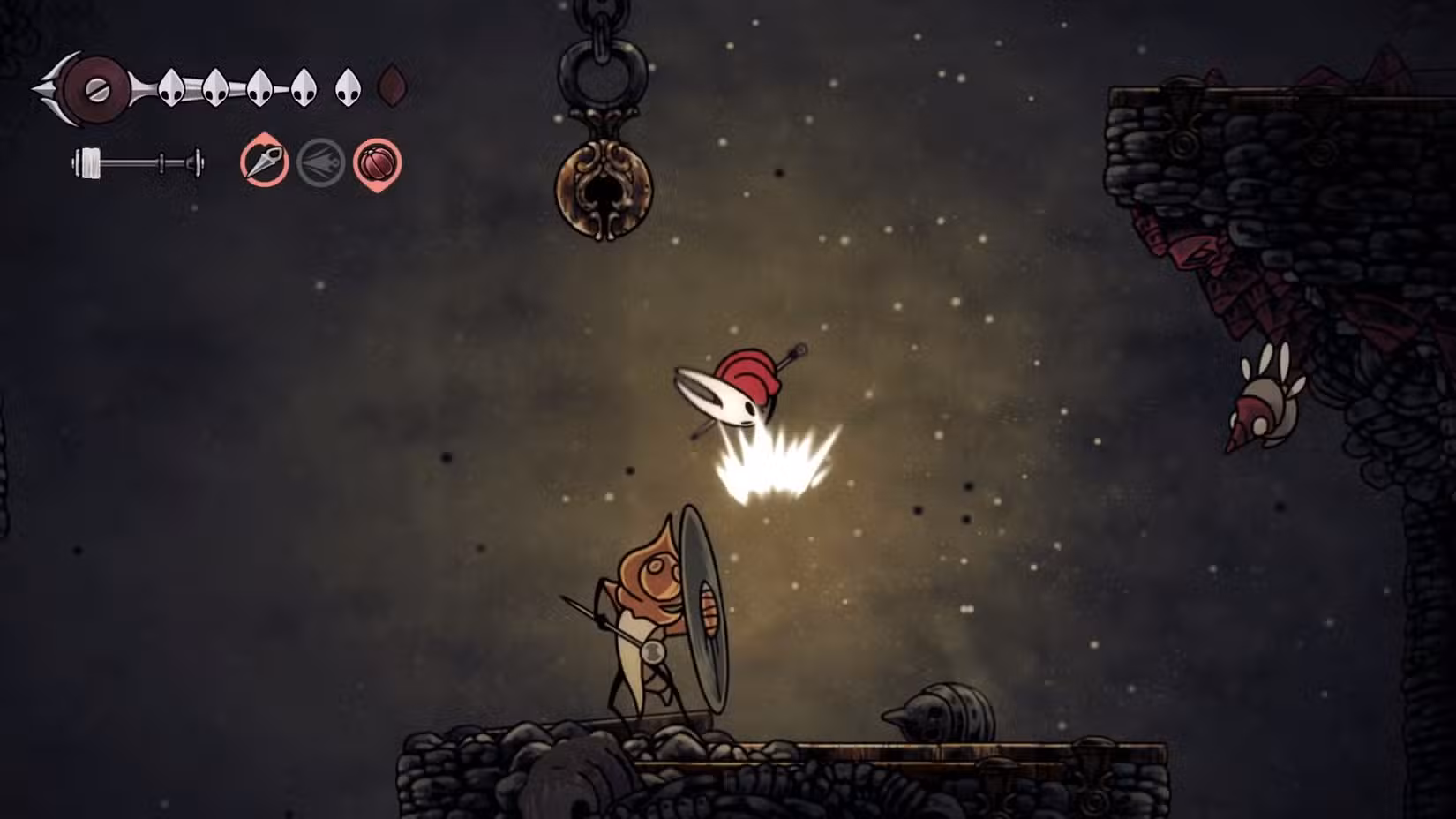 Hornet ricocheteando em um Juiz para evitar o combate durante a fuga do Último Juiz em Silksong