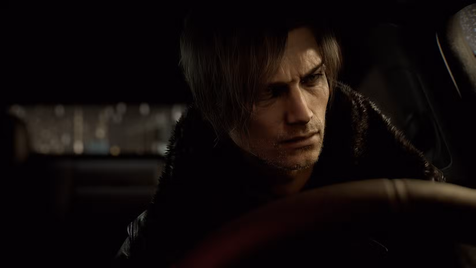 Leon Kennedy olha pela janela de um carro em Resident Evil Requiem