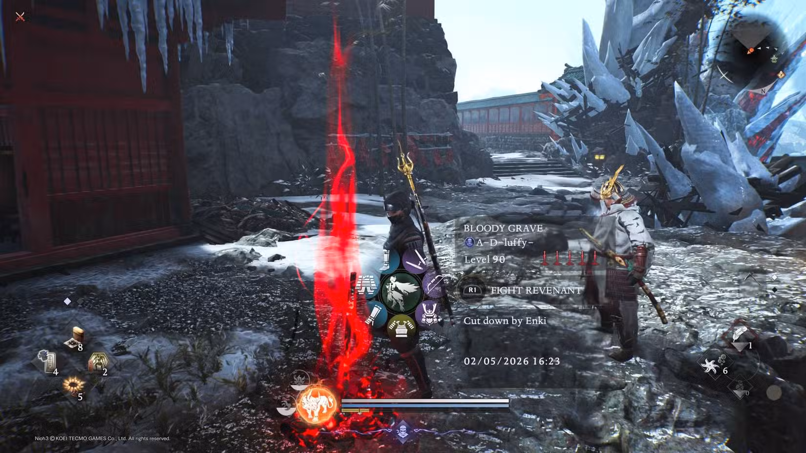 O jogador em Nioh 3 fica próximo a uma sepultura sangrenta para gerar um fantasma.