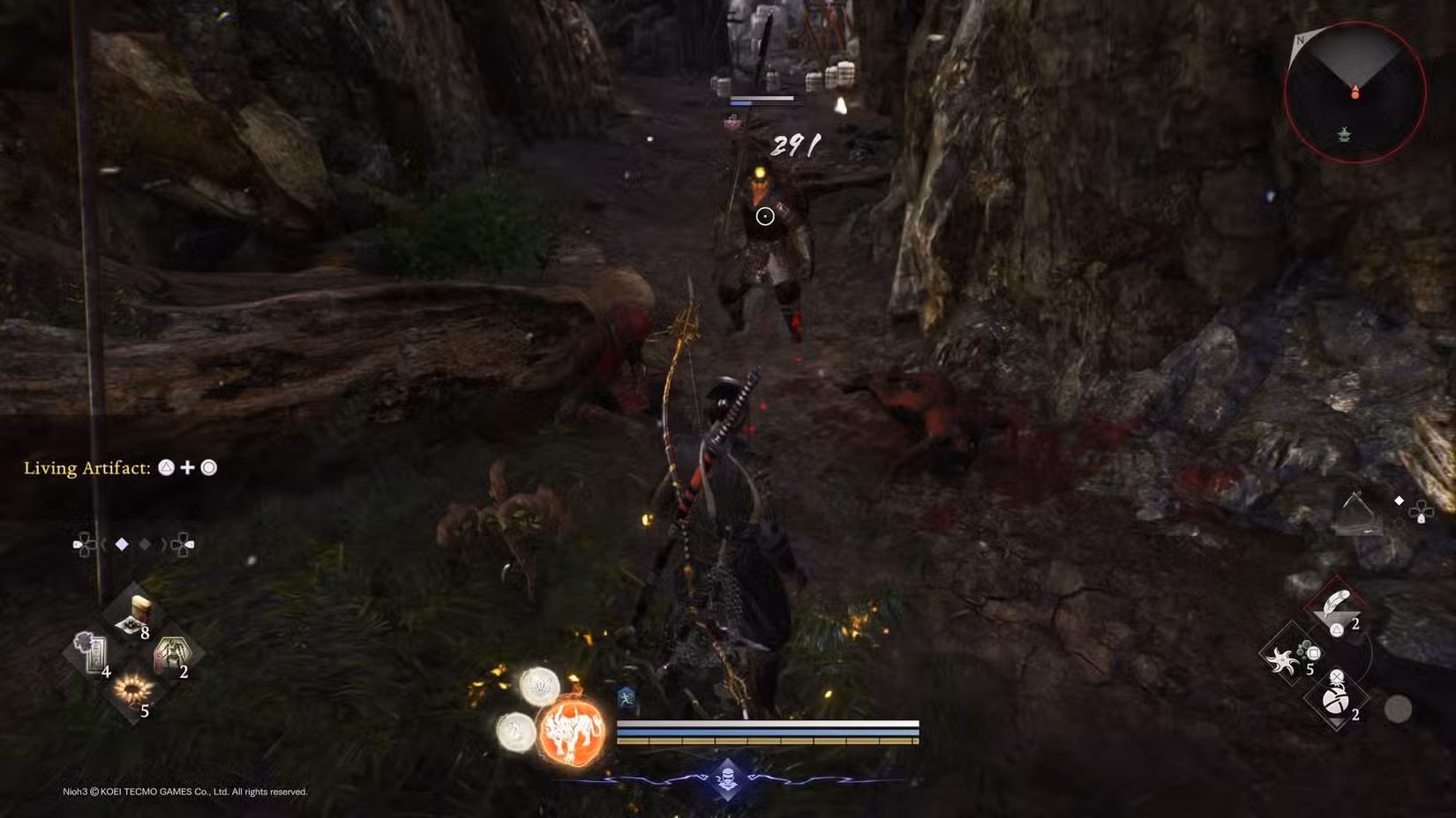 O jogador diante de um inimigo humano em Nioh 3 após ter lançado uma shuriken.