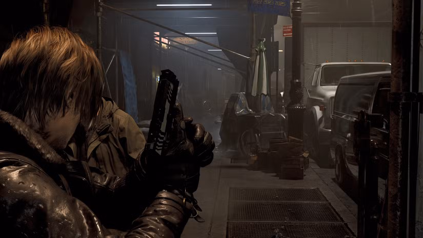 Uma imagem de Leon em Resident Evil Requiem com o mod sem efeitos HUD ativado