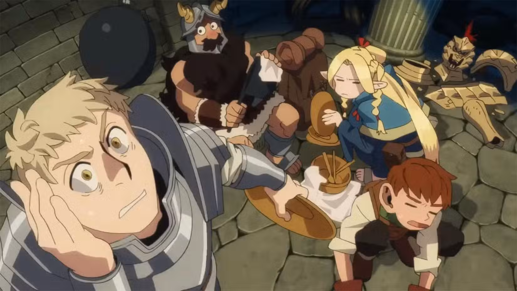 Um still da abertura de Delicious in Dungeon mostrando Laios e seu grupo limpando a louça depois de comer