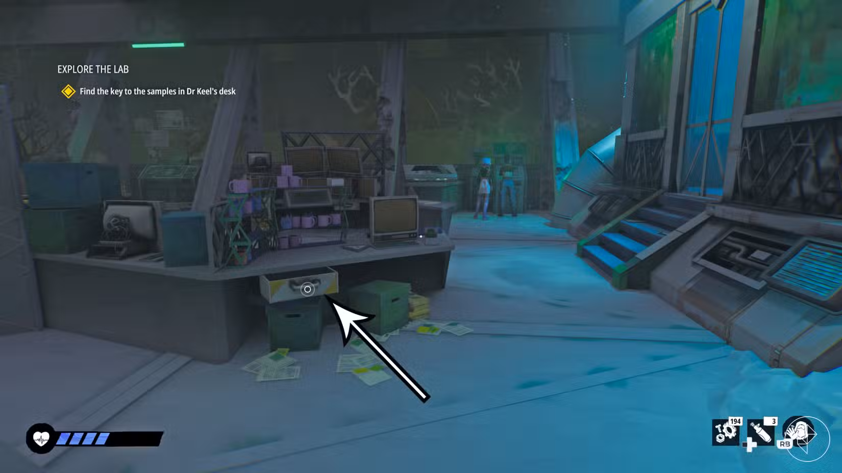 Uma seta aponta para uma chave necessária para completar a missão ‘Explorar o Laboratório’ em Tides of Tomorrow.