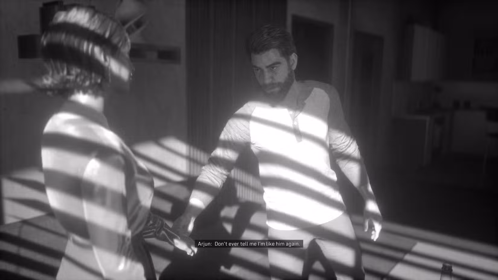 Arjun agarrando a mão de Nitya em um flashback.