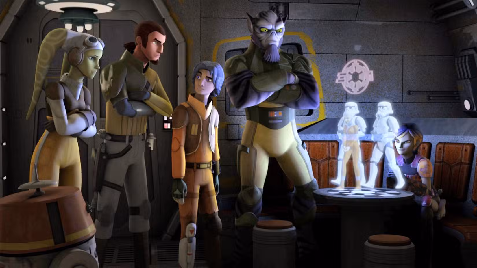 Um grupo de alienígenas e humanos se reúne em torno de uma imagem holográfica de dois stormtroopers em Star Wars Rebels