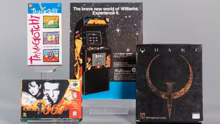 Uma foto do Defender, GoldenEye 007, Quake e Tamagotchi, do Strong Museum of Play