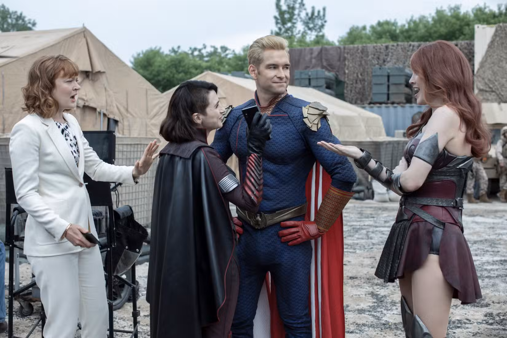 os meninos 2ª temporada: Homelander e Stormfront conversam com seu publicitário 