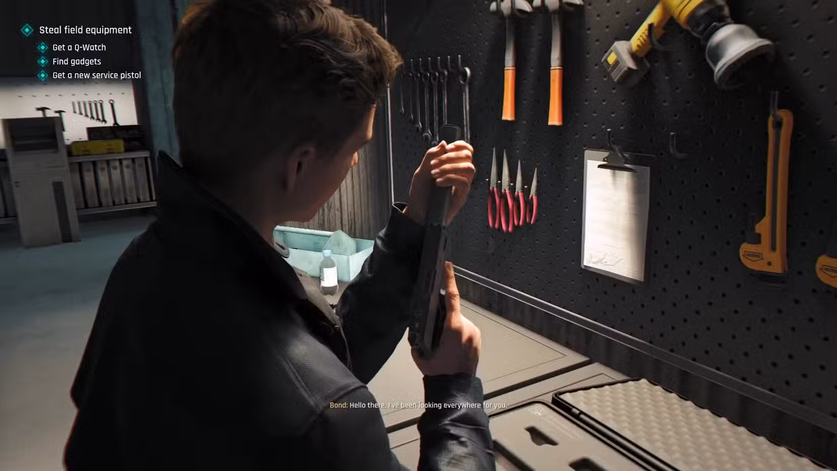 Bond equipando um supressor em sua pistola de serviço.