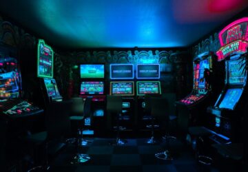 gaming room with arcade machines