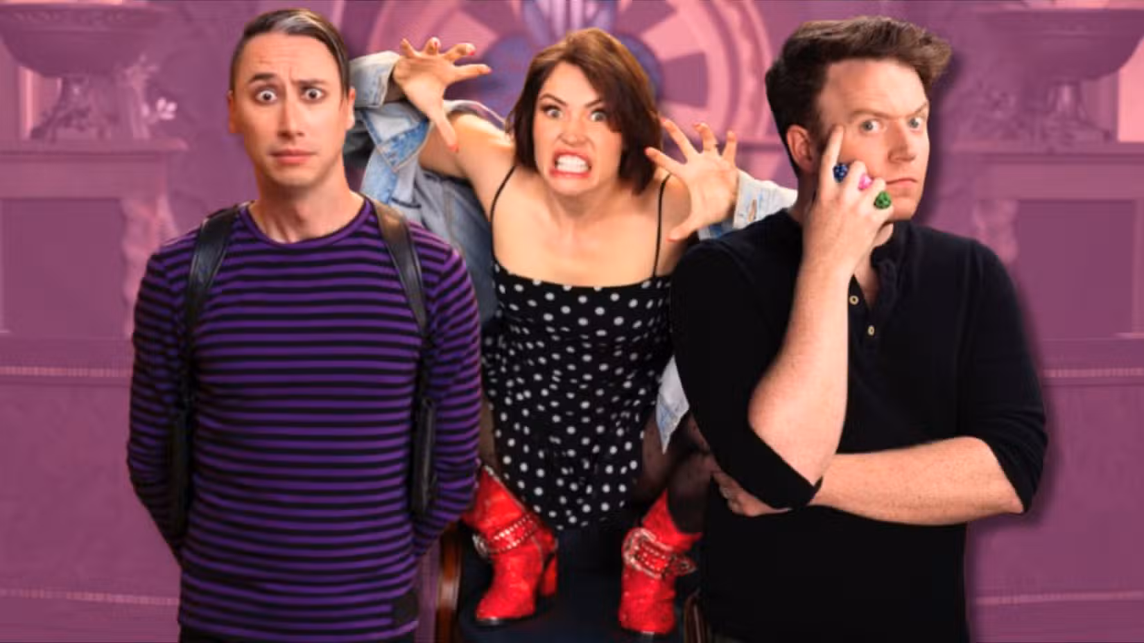 Uma imagem dos membros do elenco de Critical Role, Alexander Ward, Whitney Moore e DM, Brennan Lee Mulligan