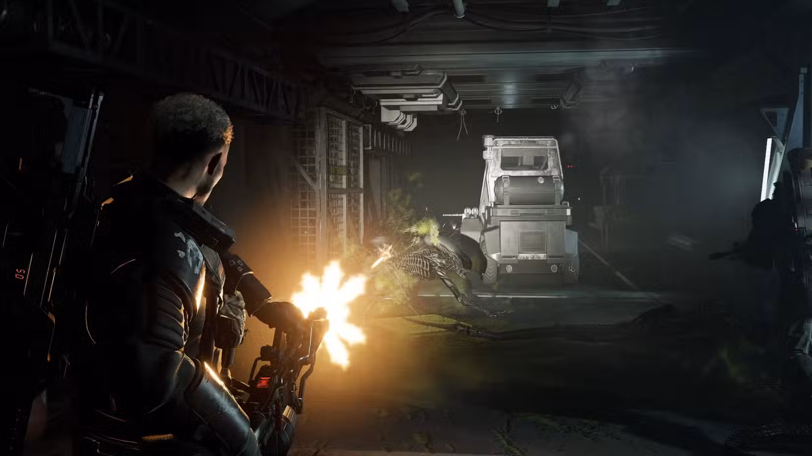 Um jogador se defende em Aliens: Fireteam Elite 2
