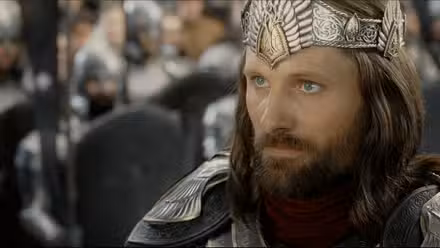 Aragorn usando a coroa dos reis de Gondor em O Retorno do Rei. 