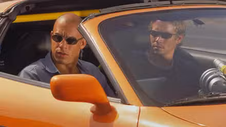 Dominic Toretto e Brian O'Connor no carro deste último em Velozes e Furiosos