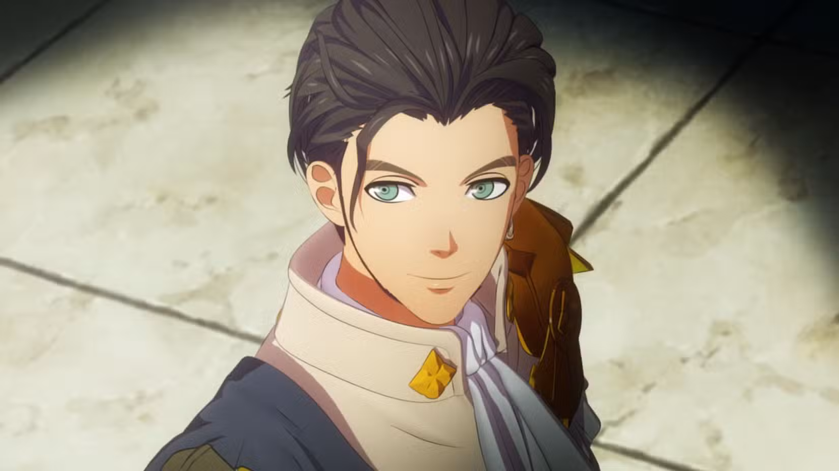 Um jovem chamado Claude em Fire Emblem: Three Houses estrela melancolicamente ao longe