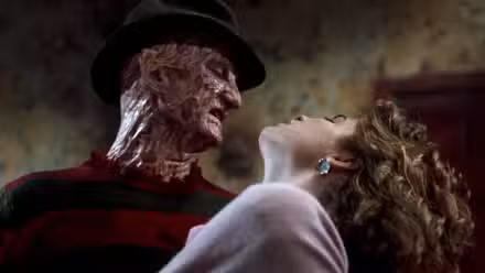 Freddy segura e empala Nancy em A Nightmare on Elm Street 3: Dream Warriors