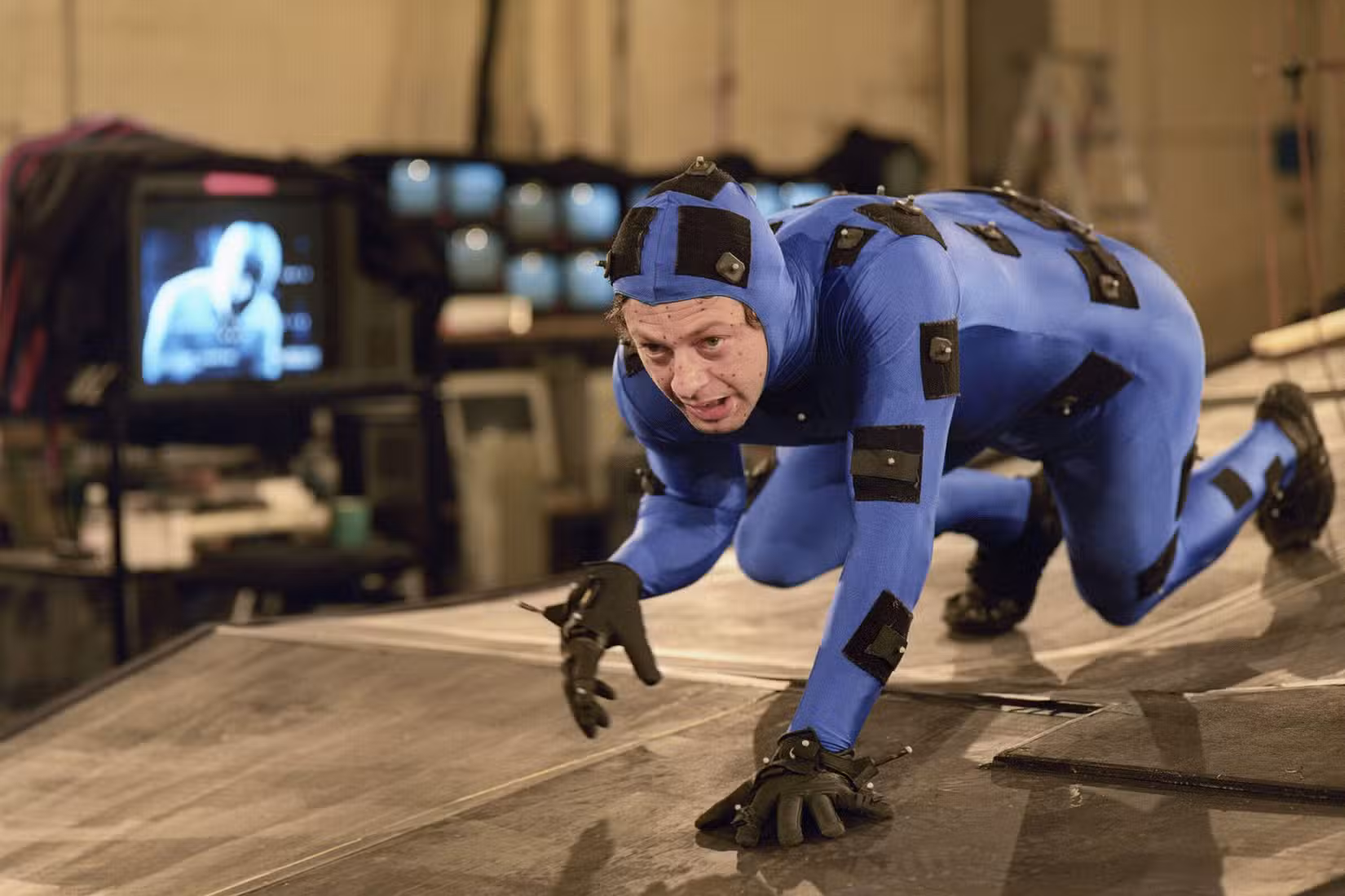Andy Serkis em um traje mo-cap para o filme As Duas Torres