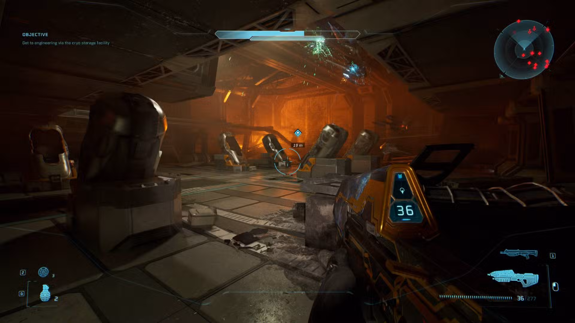 O jogador em Halo: Campaign Evolved olhando para um monte de cápsulas criogênicas.
