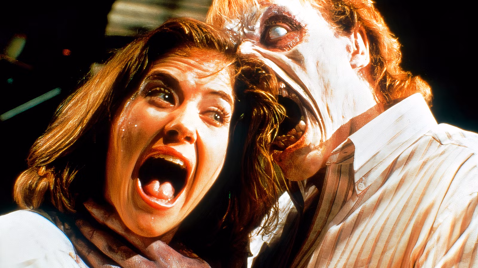 A trilogia Evil Dead de Sam Raimi continua sendo a derradeira farra de terror 45 anos depois
