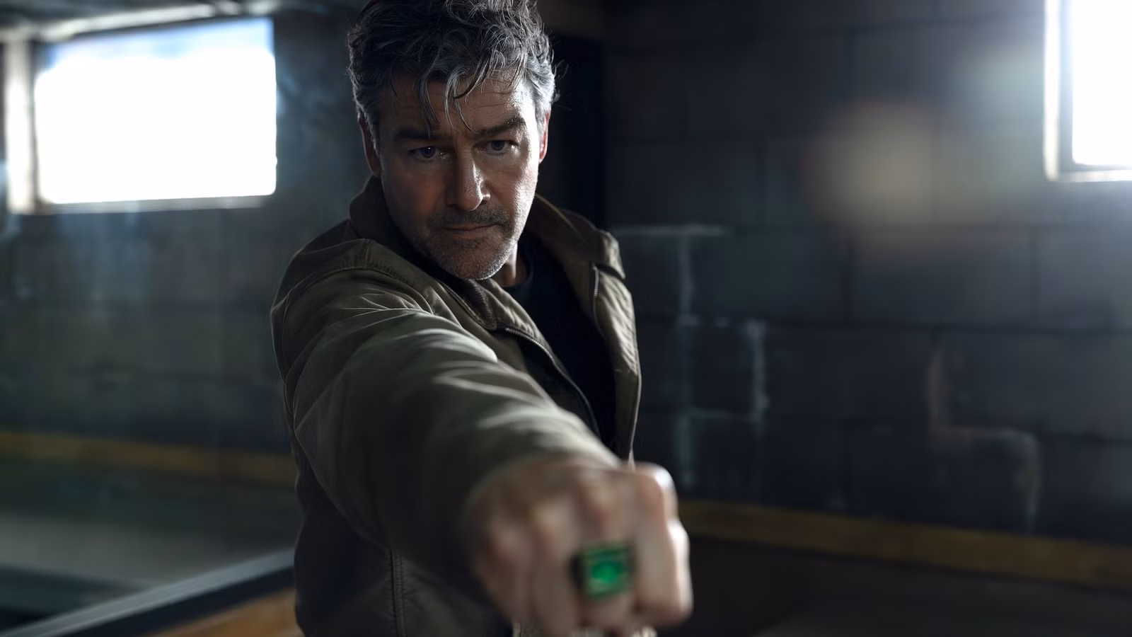 Lanterns, da HBO, ganha novo trailer na San Diego Comic-Con
