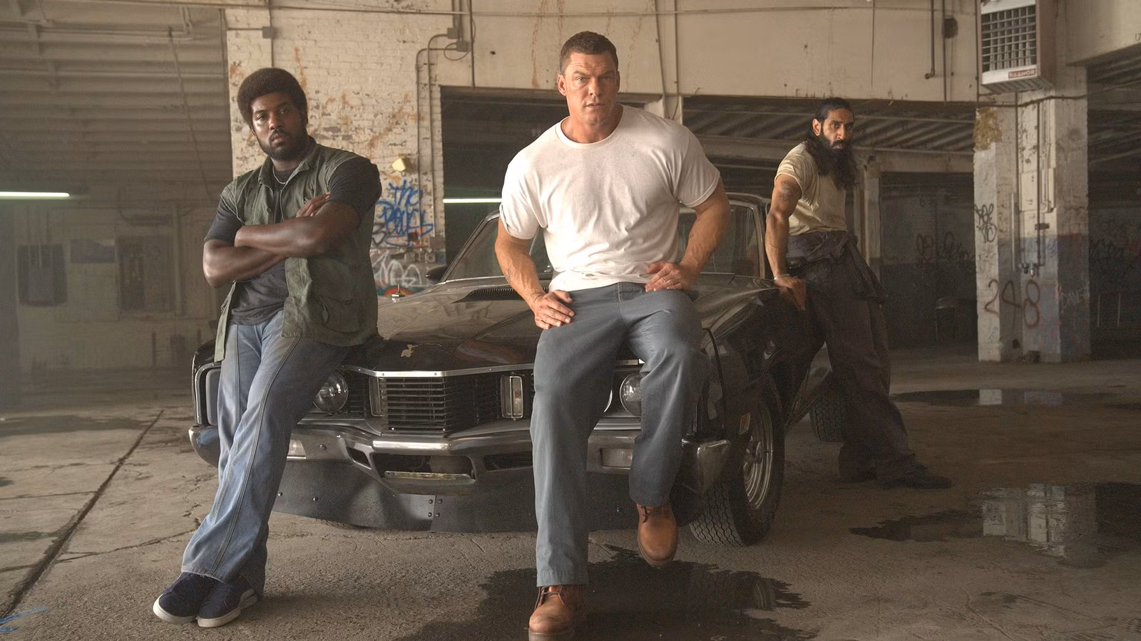 O diretor de Motor City explica como fez o thriller de vingança mais exclusivo do ano
