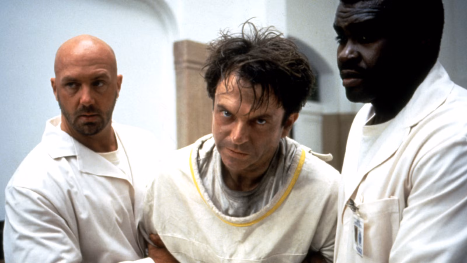 O thriller clássico cult de Sam Neill tem um dos melhores finais de microfone de todos os tempos