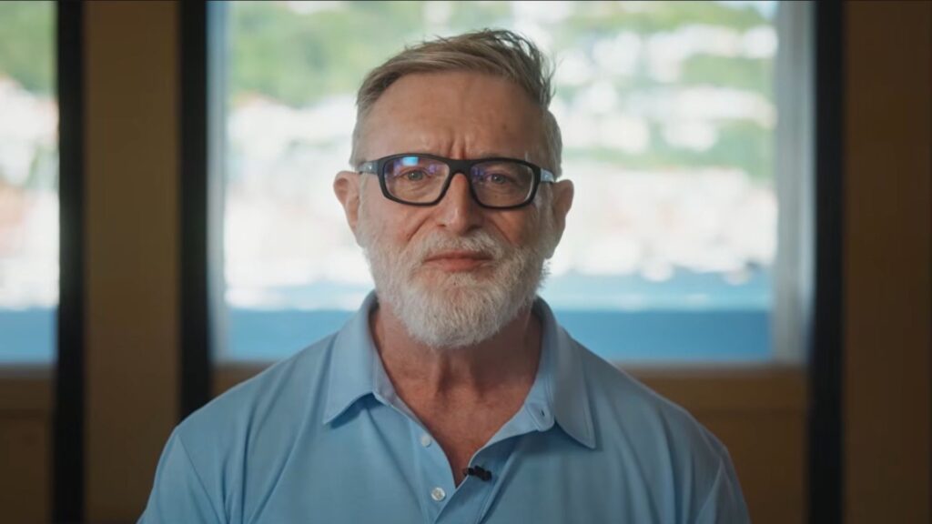 ‘Parece o Hugh Jackman’: fãs se derretem com a nova aparência magra de Gabe Newell no The International