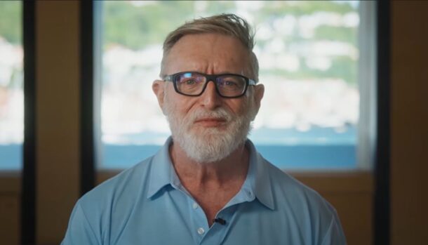 ‘Parece o Hugh Jackman’: fãs se derretem com a nova aparência magra de Gabe Newell no The International