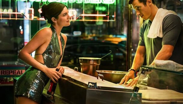 Diretor de One Night Only revela que cortou muita nudez do filme por desconforto do público