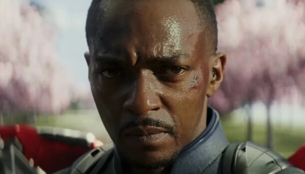 Anthony Mackie conta que descobriu seu destino como Capitão América na casa de Chris Evans