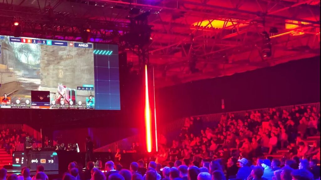 CS2 em campeonato presencial: a experiência que os torneios online não entregam