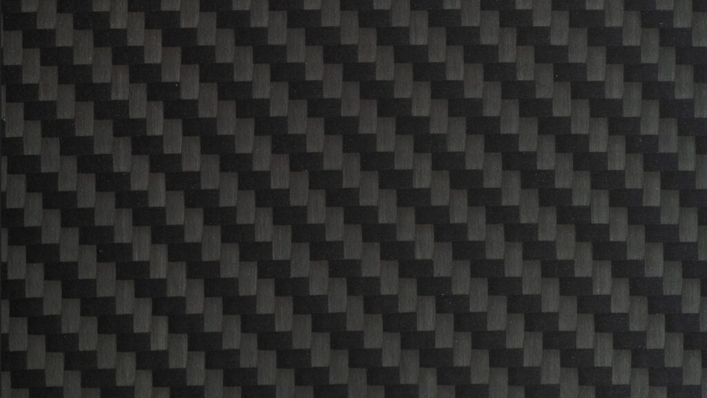 Dono de notebook Dell com mais de 8 anos relata dor causada por fibra de carbono no apoio de pulso