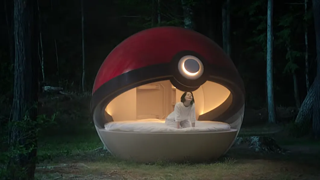 Pokémon Sleep e hotel japonês anunciam cápsula em formato de Pokébola para dormir