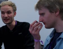 Scentbar: o aparelho que libera cheiros conforme o que rola na tela do seu jogo