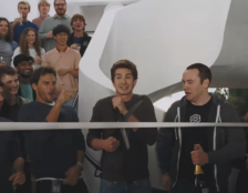 Teaser de filme sobre Sam Altman aposta em clima de terror e mostra Andrew Garfield como o CEO da OpenAI