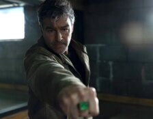 Fãs elegem Kyle Chandler como o RDJ da DC após final da 1ª temporada de Lanterns