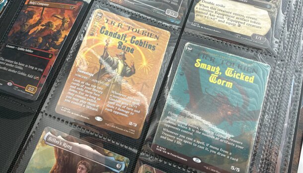 MTG: The Hobbit aposta em visual de livro antigo e vira item de colecionador