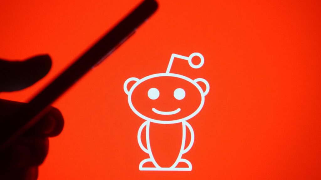 Reddit vai exigir login para todo mundo: o que muda para as comunidades de games